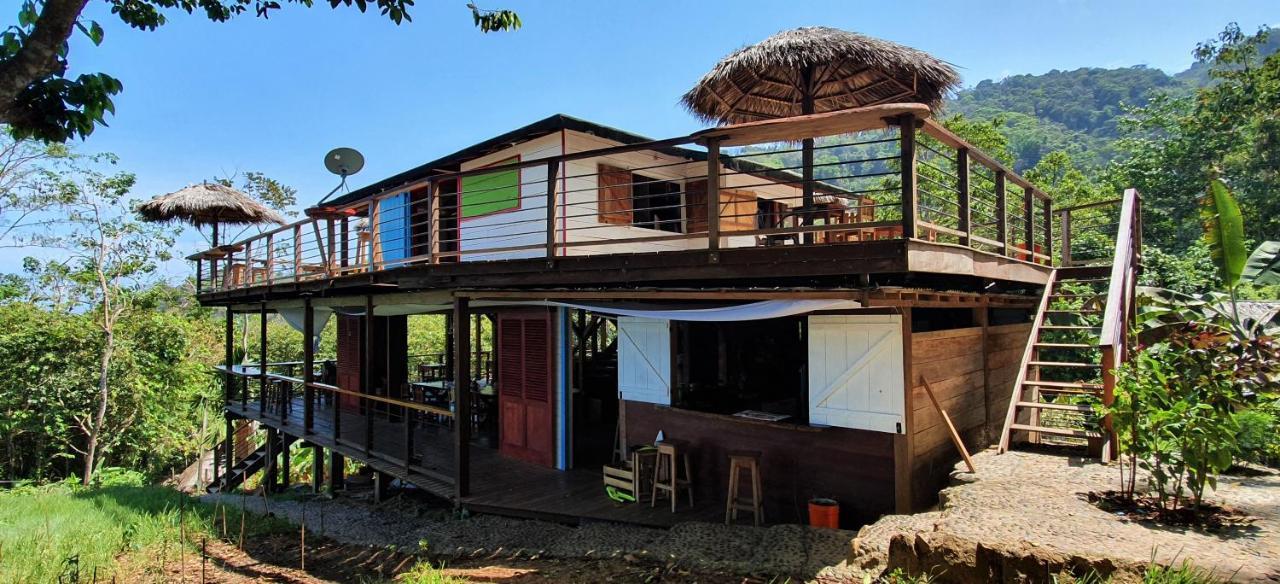 Hostal Doble Vista Capurganá エクステリア 写真